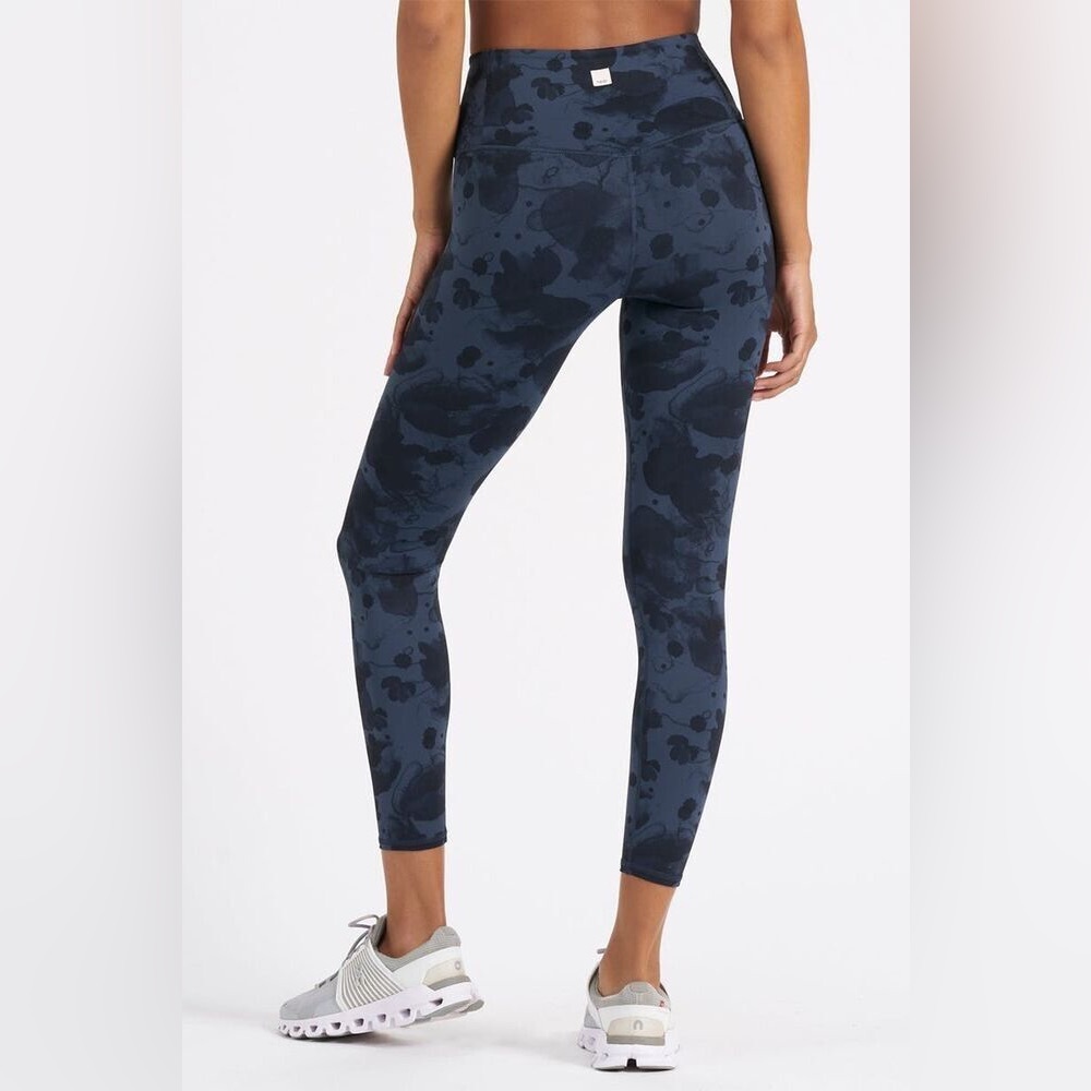 Vuori Studio Printed Legging